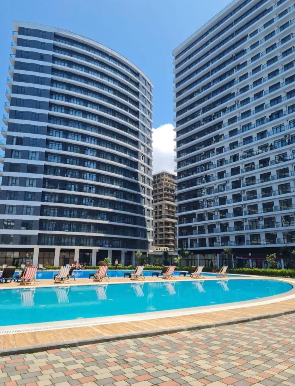 White Apartment Батуми Экстерьер фото