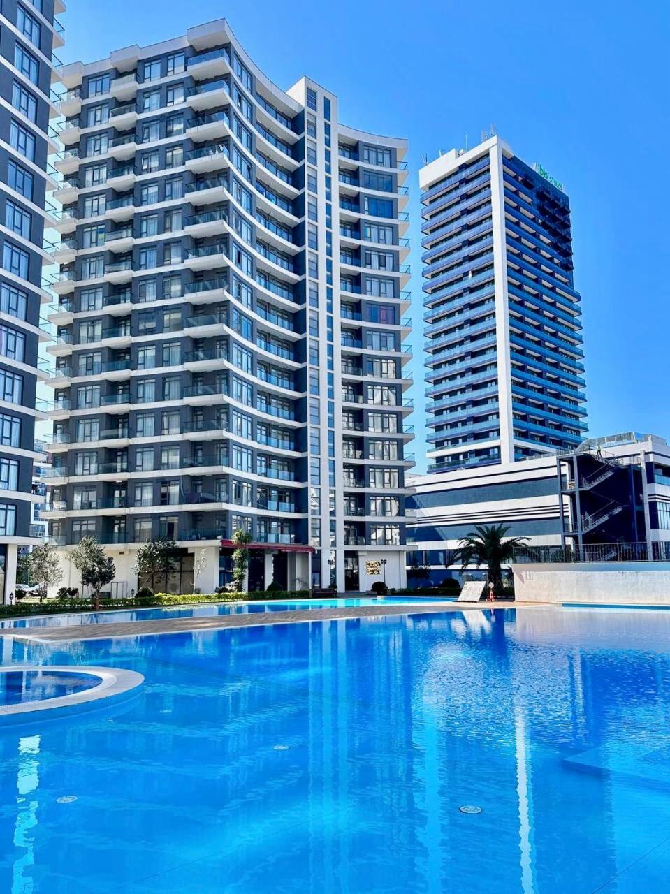 White Apartment Батуми Экстерьер фото