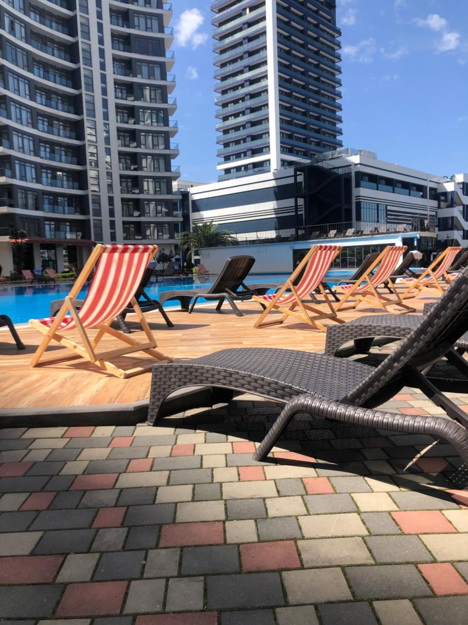 White Apartment Батуми Экстерьер фото
