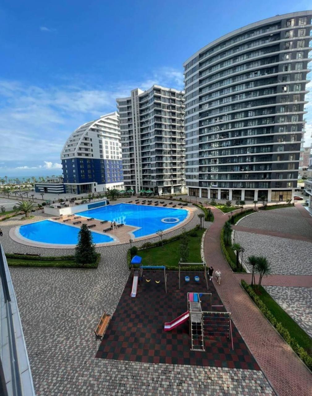 White Apartment Батуми Экстерьер фото