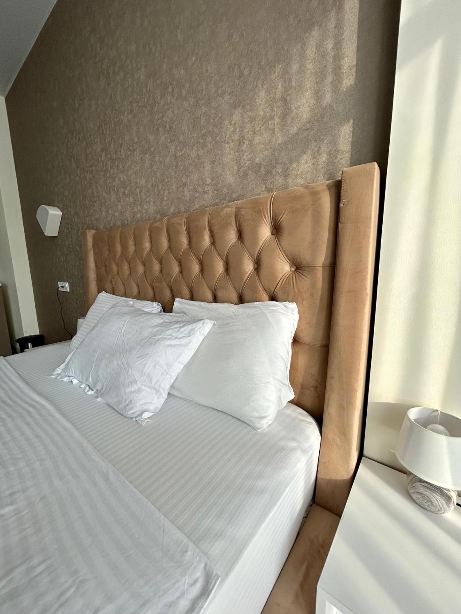 White Apartment Батуми Экстерьер фото