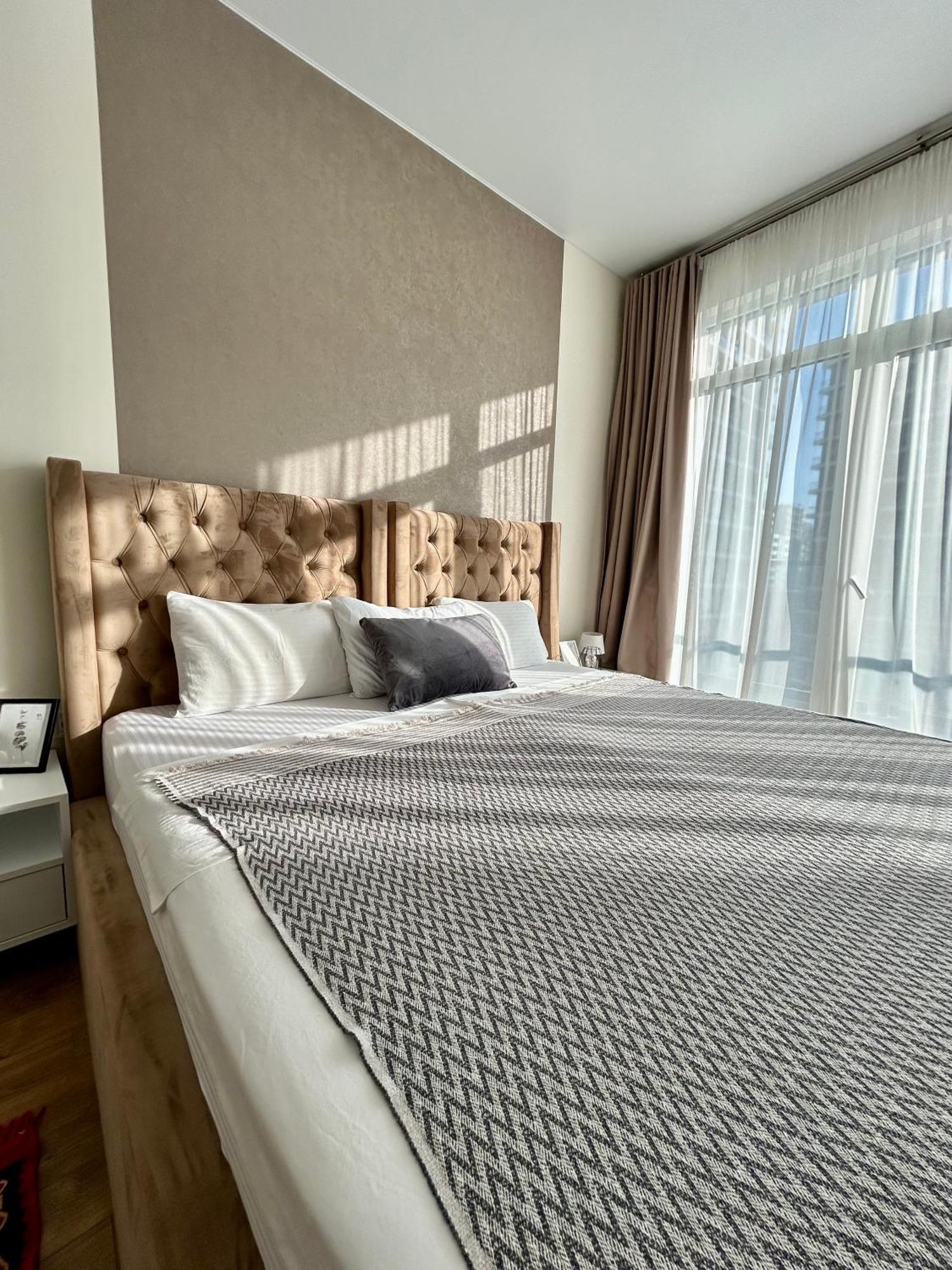 White Apartment Батуми Экстерьер фото